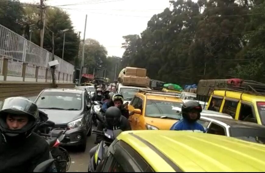 Traffic snarl on Umshyrpi – Upper Shillong road: FKJGP writes to DC