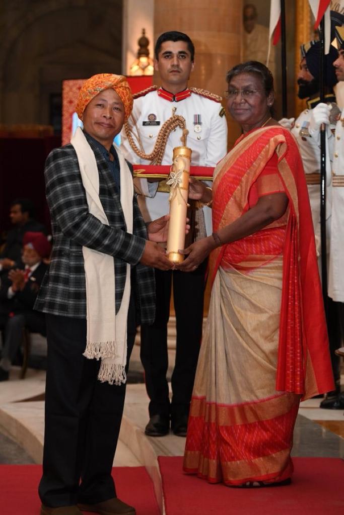 President of India Droupadi Murmu confers Padma Shri to Risingbor Kurkalang from Meghalaya