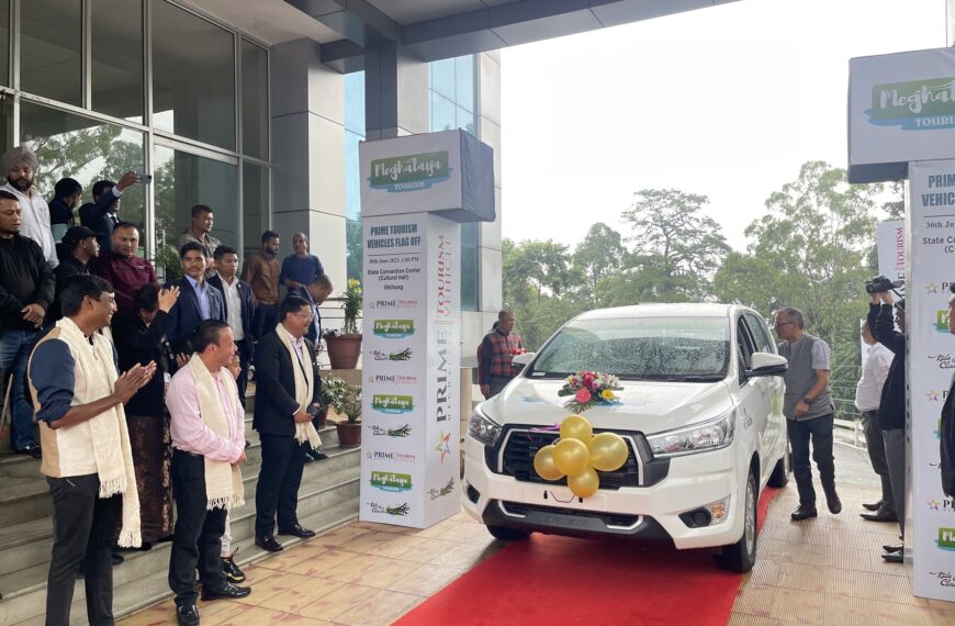 CM flags off 16 Innova Crysta tour vehicles