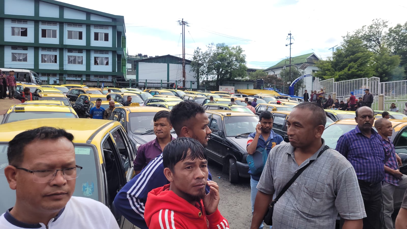 Meghalaya Govt keeps on hold odd-even system after cabbies protest