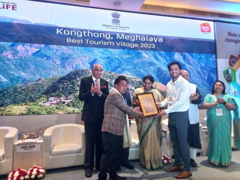 Kongthong recieves Best Tourism Village (Bronze)’ award