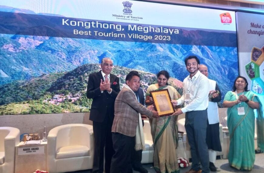 Kongthong recieves Best Tourism Village (Bronze)’ award