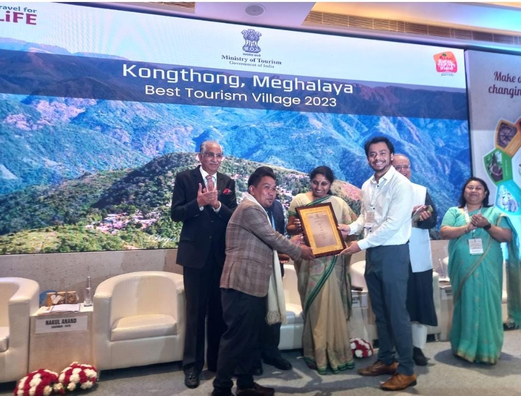 Kongthong recieves Best Tourism Village (Bronze)’ award