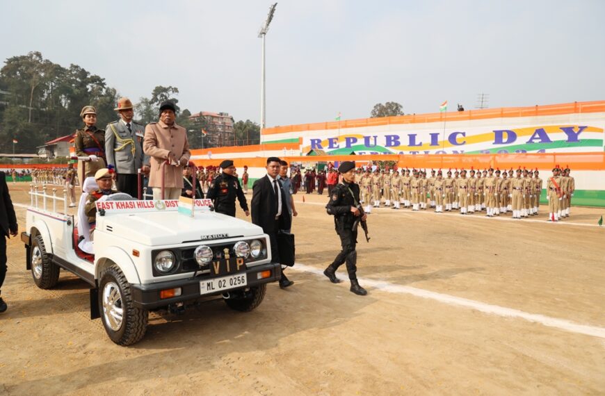 Governor Phagu Chauhan unfurls National Flag at Polo ground, Shillong