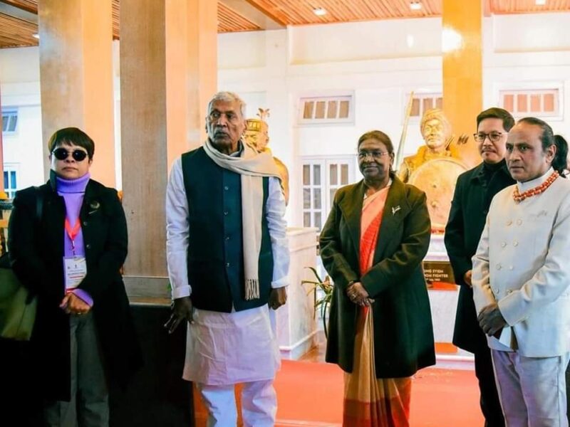 Prez unveils bust-sized statues of three freedom fighters of Meghalaya