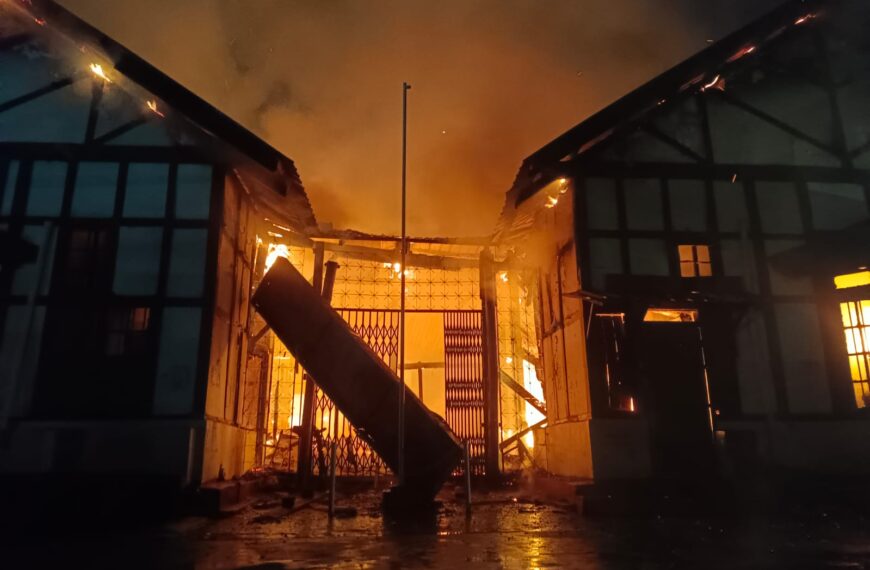 Fire engulfs 111-year-old Shillong Bar Association; Many vital case files gutted