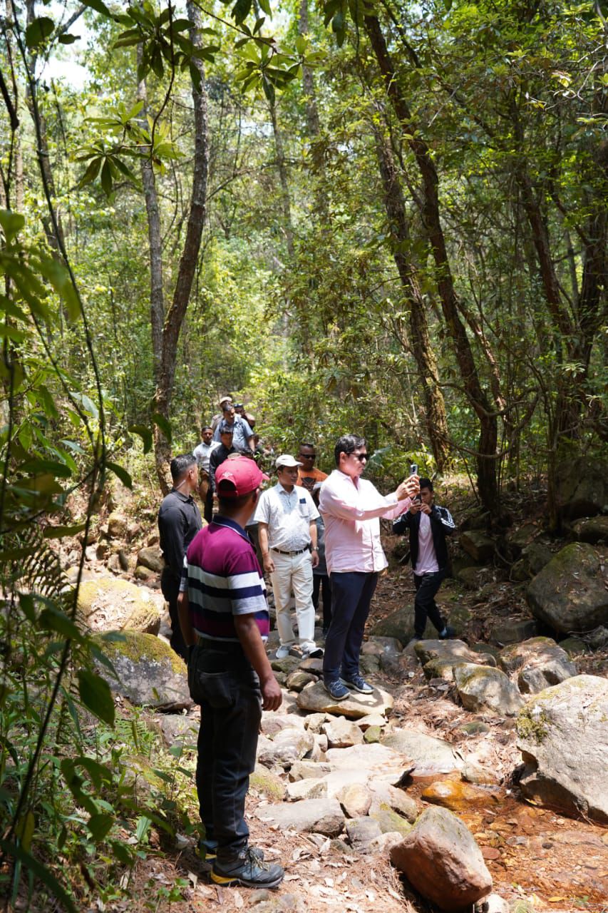 CM visits Um Jasai catchment area in Shillong for inspection