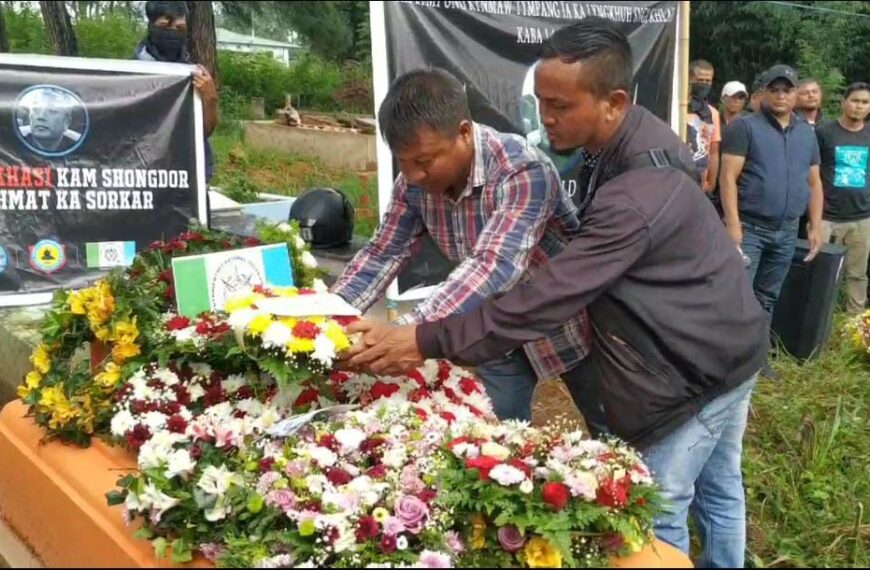 Family members of (L) Cherishterfield Thangkhiew commemorates his 3rd year death anniversary