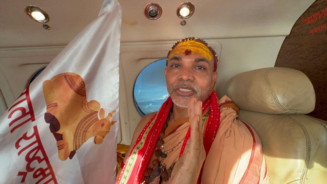 Shankaracharya’s Cow Protection Group to Petition Supreme Court After Flight Denial at Shillong Airport