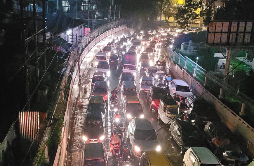 Shillong Faces Traffic Woes: 23,000 Vehicles Travel Daily to Sohra, 21,000 to Guwahati