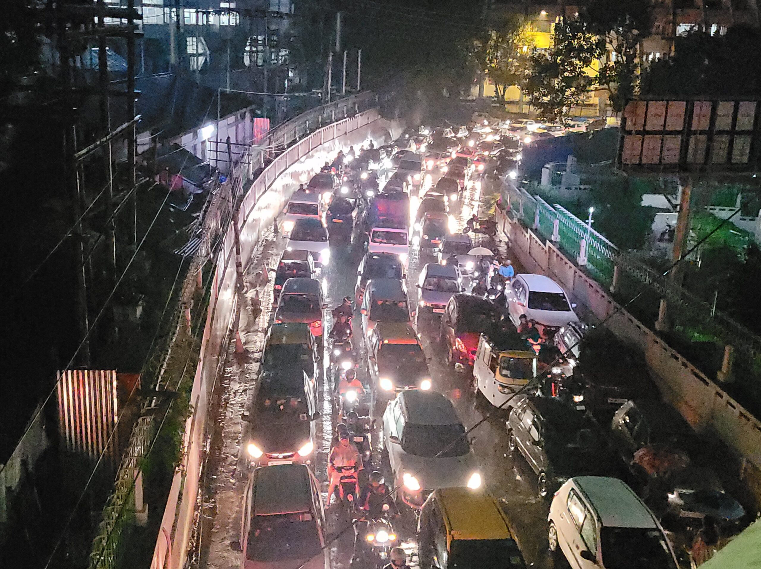 Shillong Faces Traffic Woes: 23,000 Vehicles Travel Daily to Sohra, 21,000 to Guwahati